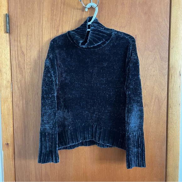 Cynthia Rowley Sweaters - Cynthia‎ rowley blue Velvet Turtleneck Sweater woman’s size large